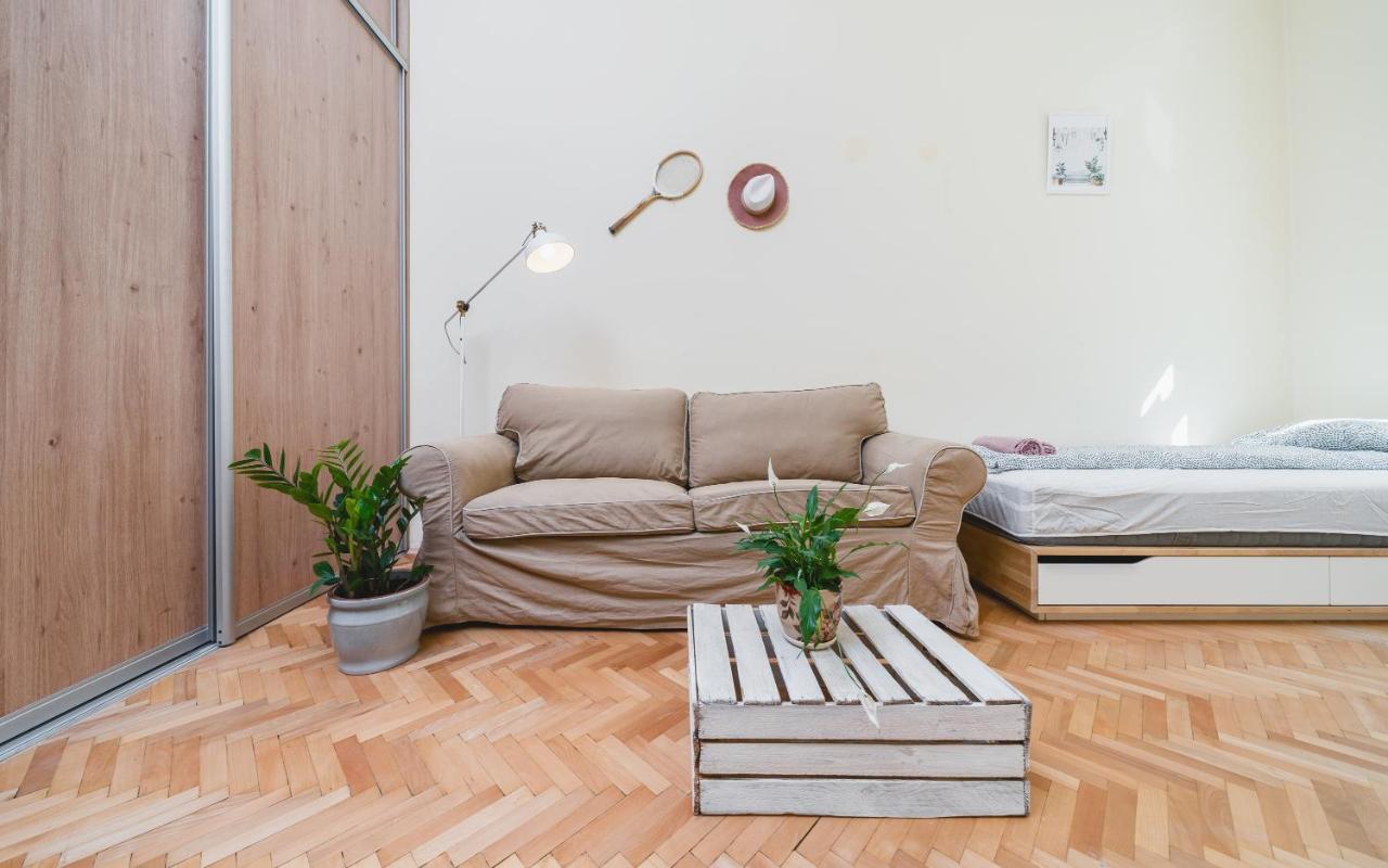 Homely 4 Bedroom Apartment - Old Town - By Upstairs Cracóvia Exterior foto
