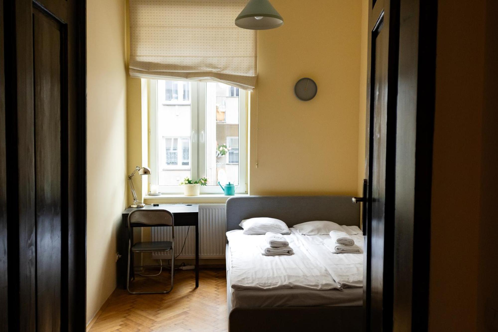 Homely 4 Bedroom Apartment - Old Town - By Upstairs Cracóvia Exterior foto