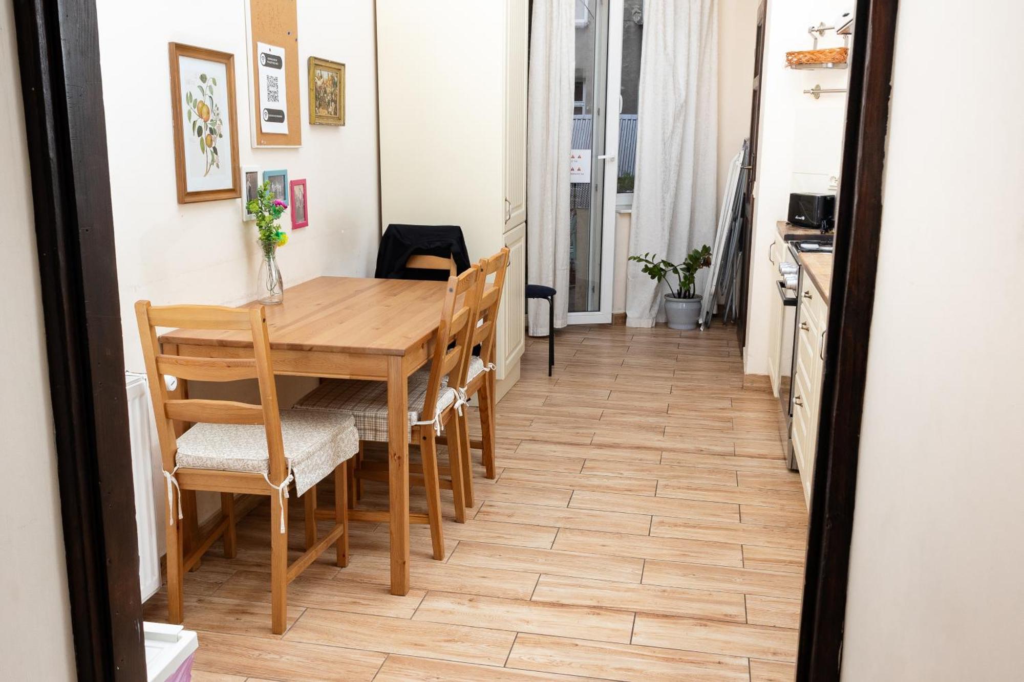 Homely 4 Bedroom Apartment - Old Town - By Upstairs Cracóvia Exterior foto