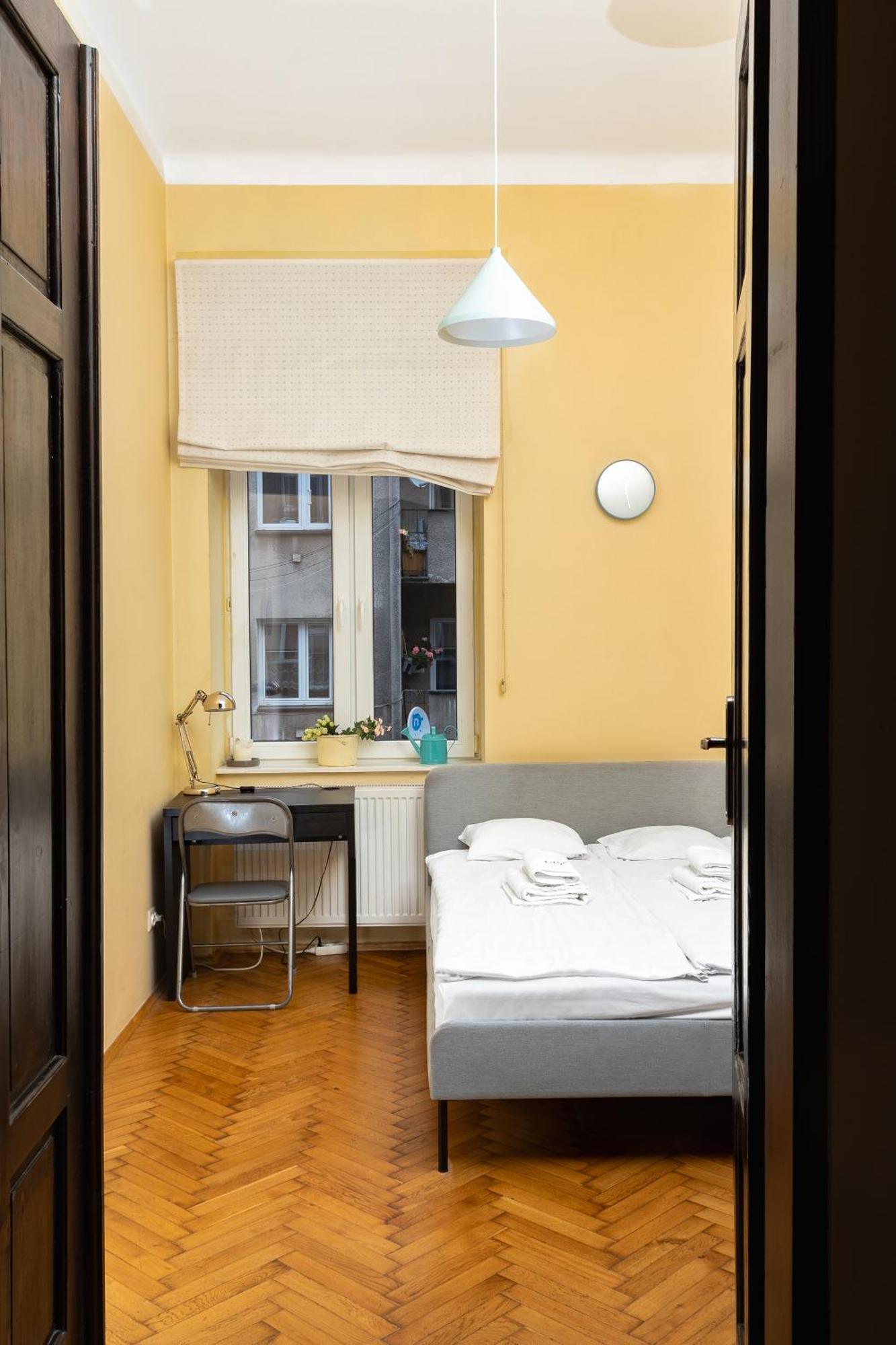 Homely 4 Bedroom Apartment - Old Town - By Upstairs Cracóvia Exterior foto