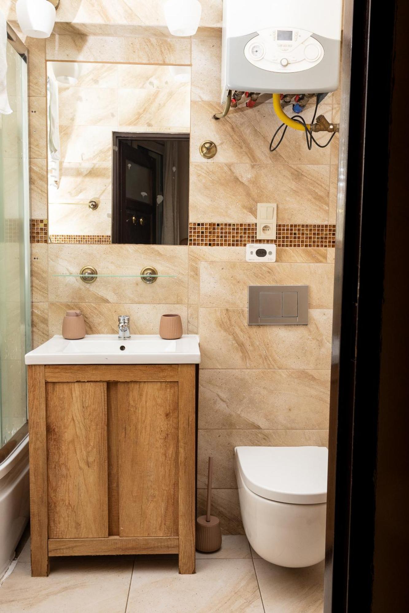Homely 4 Bedroom Apartment - Old Town - By Upstairs Cracóvia Exterior foto