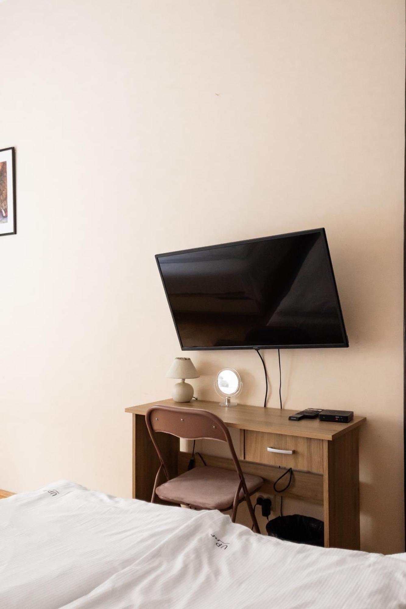 Homely 4 Bedroom Apartment - Old Town - By Upstairs Cracóvia Exterior foto